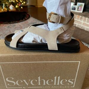 Seychelles Beige and Black Sandals